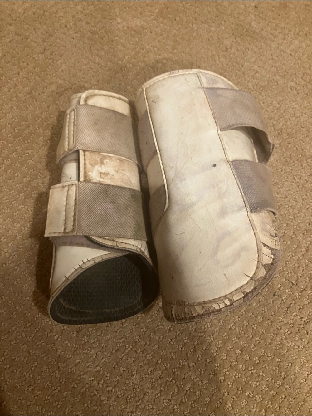 Set of two splint boots